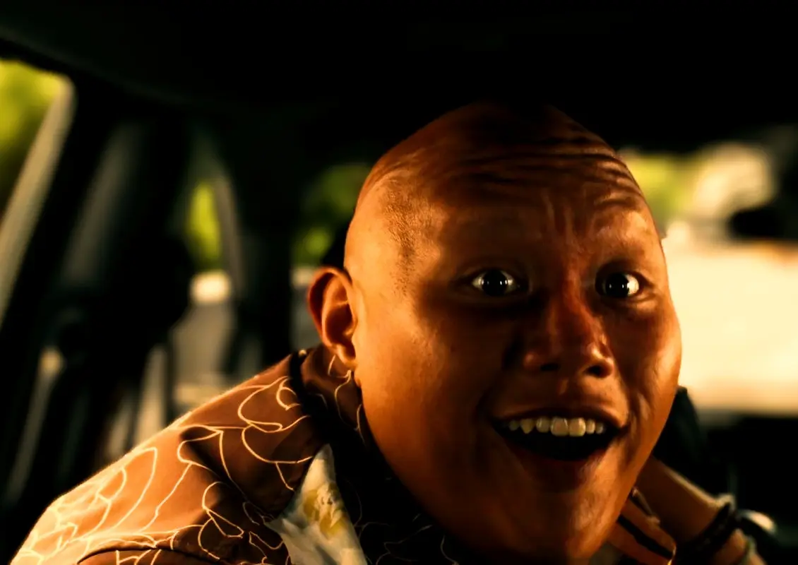 IMAGEN DE JACOB BATALON EN LA PELÍCULA: "WRECKING CREW" (2026)