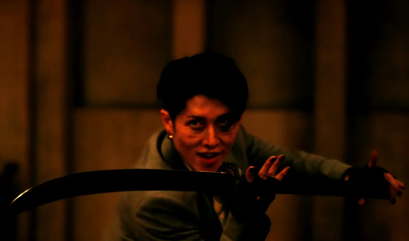 IMAGEN DE TAKAMASA ISHIARA EN LA PELÍCULA: "WRECKING CREW" (2026) (IMAGEN EDITADA POR FEEDCULT.COM)