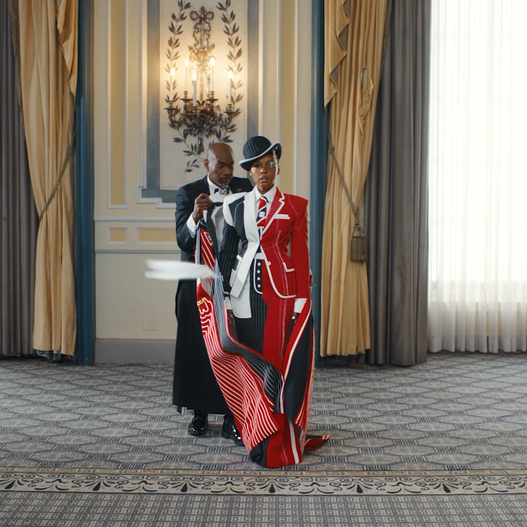 Janelle Monáe, Gala Met 2025, diseño de  Thom Browne.2.webp