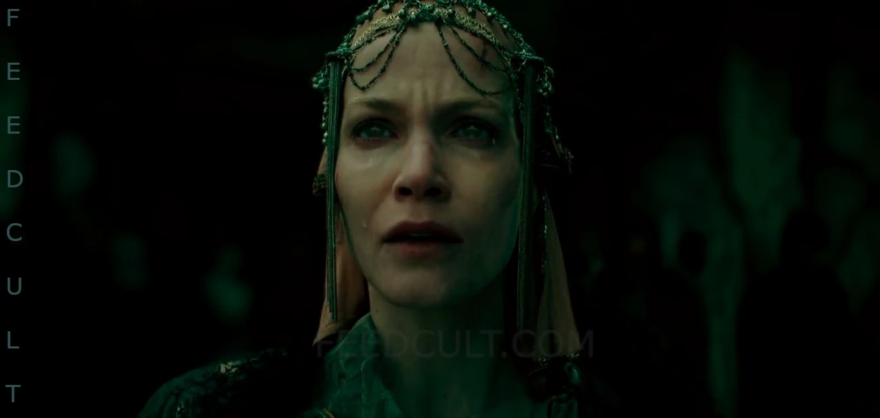 IMAGEN DE SYLVIA HOEKS INTERPRETANDO A LA REINA KANE EN LA SERIE SEE (2019) DE APPLE TV. fORMATO: 16:9 (WEBP) IMAGEN EDITADA POR FEELCULT.COM. LOTE DE IMAGENES EN SU DISCURSO AL PUEBLO, IMAGEN 2.