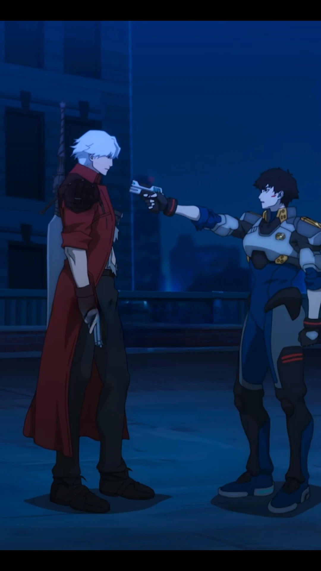 Devil May Cry, Lady dispara a Dante para comprobar si es un demonio.webp