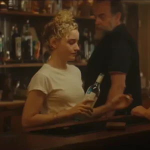   The Royal Hotel (2023) Julia Garner, Hugo Heaving, Jessica Henwick, Toby Wallace. Kitty Green.1.webp