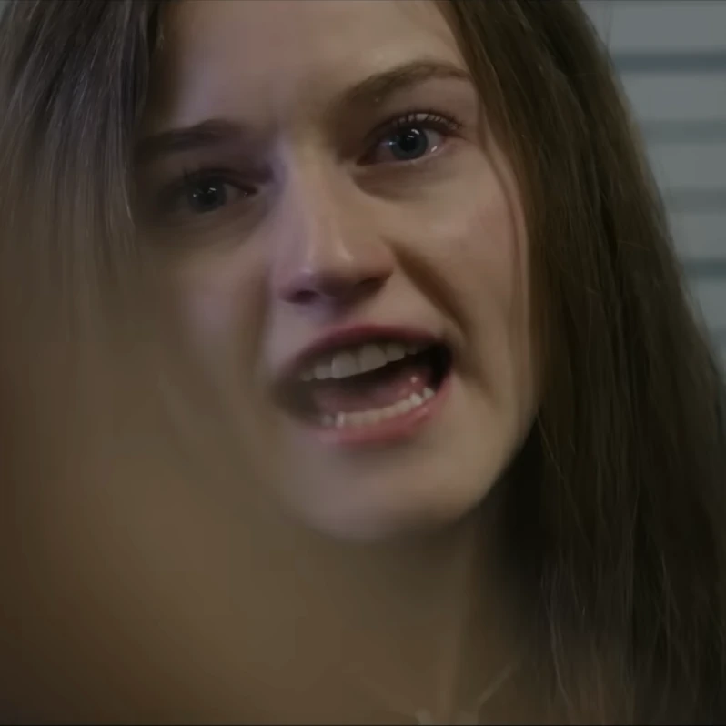  Inventing Anna (2022) Julia Garner, Anna Chlumsky, Jennifer Esposito, Laverne Cox. Shonda Rhimes.1.webp