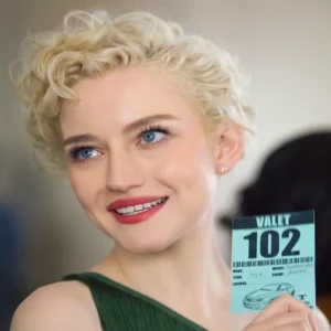  Nespresso: The Bet (2023). Julia Garner, Simone Ashley y George Clooney, corto publicitario.2.webp