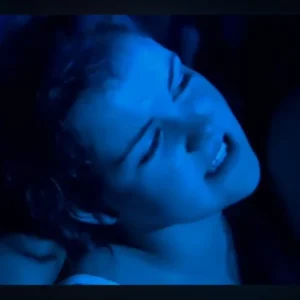 Robbie Willians en concierto, mád e80 mil personas coreando sus canciones y su amigo y mánager: Guy Chambers no solo fue el director musical y teclista de su banda.3.. webp