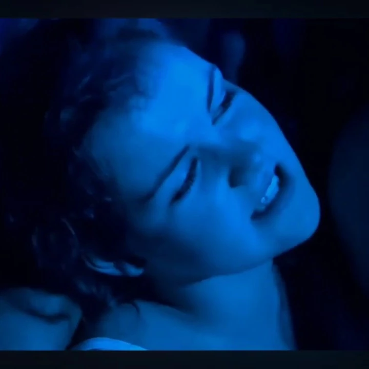 Robbie Willians en concierto, mád e80 mil personas coreando sus canciones y su amigo y mánager: Guy Chambers no solo fue el director musical y teclista de su banda.3.. webp