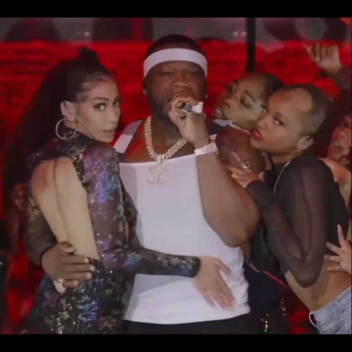  Super Bowl: Shakira. Snoop Dogg, Dr. Dre. Eminen, 50 Cent, Kendrick Lamar. Anderson Paak, Mary Blige.6.wep