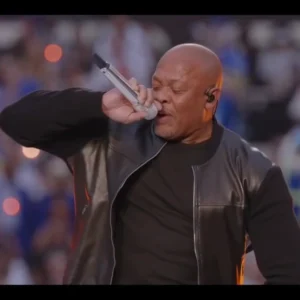  Super Bowl: Shakira. Snoop Dogg, Dr. Dre. Eminen, 50 Cent, Kendrick Lamar. Anderson Paak, Mary Blige.8.wep