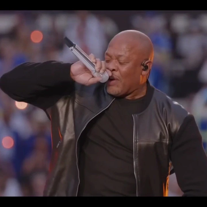  Super Bowl: Shakira. Snoop Dogg, Dr. Dre. Eminen, 50 Cent, Kendrick Lamar. Anderson Paak, Mary Blige.8.wep