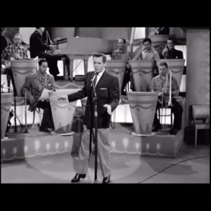 Desi Arnaz popularizó la música afrocubana, llevó la conga a los clubs de Miami y New York.4.webp