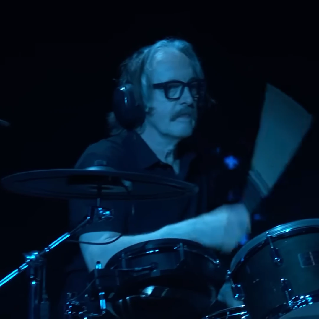 Butch Vig, bateria de Garbage en el concierto México Corona Capital 2025.1080/1080_webp