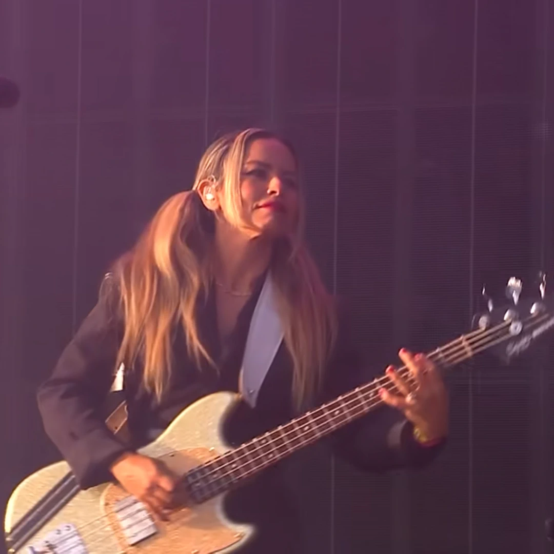 Ginger Reyes acompañando a Garbage. TRNSMT- Glasgow Green, escocia. 2024.1080/1080_webp
