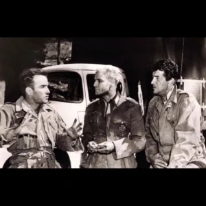 Pelicula: The Young Lions. Año: 1958. Jean Dean, Marlon Brandon, Montgomery Cliff.2. webp