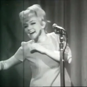 Rita Pavone Interpretó el tema 'Zucchero" en el festival de Sanremo.9. (1969)-webp