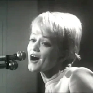 Rita Pavone Interpretó el tema 'Zucchero" en el festival de Sanremo.7. (1969)-webp