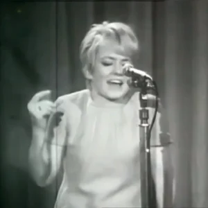 Rita Pavone Interpretó el tema 'Zucchero" en el festival de Sanremo.6. (1969)-webp