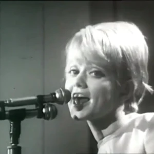 Rita Pavone Interpretó el tema 'Zucchero" en el festival de Sanremo. 3. (1969)-webp
