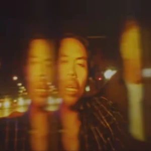 -Dougy Mandagi, vocalista de la banda: The Temper Trap.7.webp