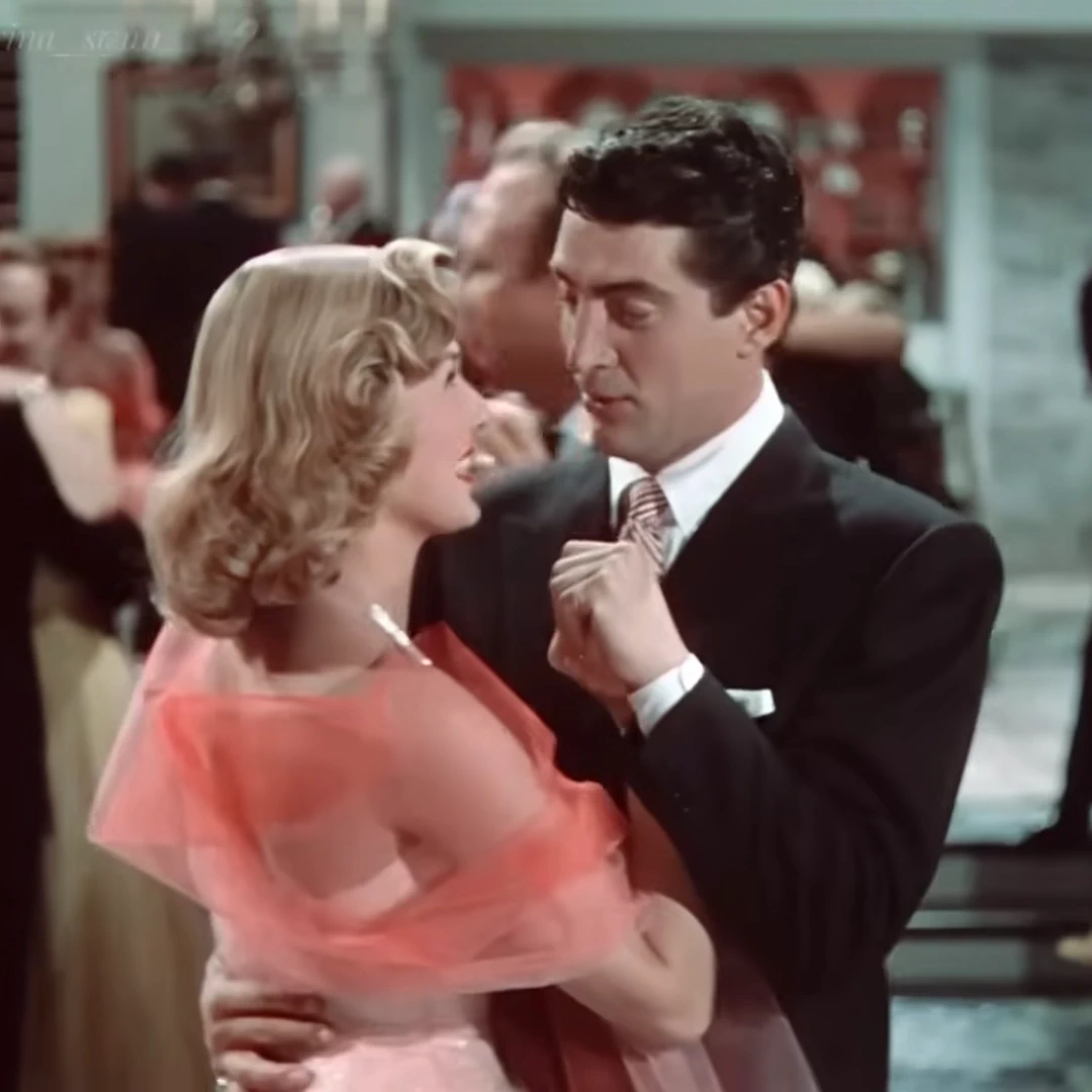 Película: Money From Home. Actores: Dean Martin. Marjie Milar. Jerry Lewis. Año: 1953. Director: George Marshall.20. webp

